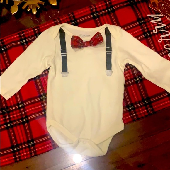 Onesie with bow tie - Picture 1 of 1